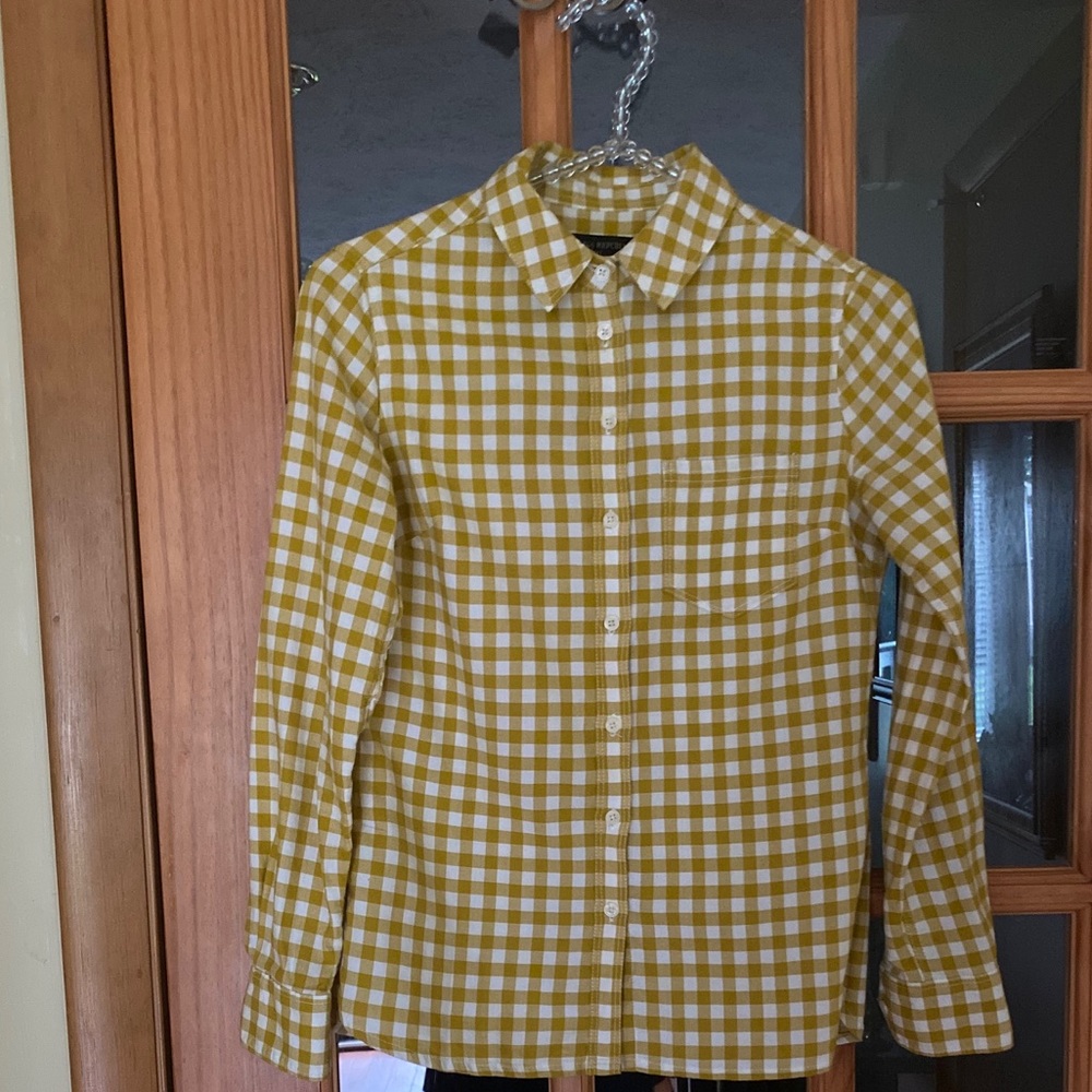 Banana Republic Classic Fit Long-Sleeve Shirt
